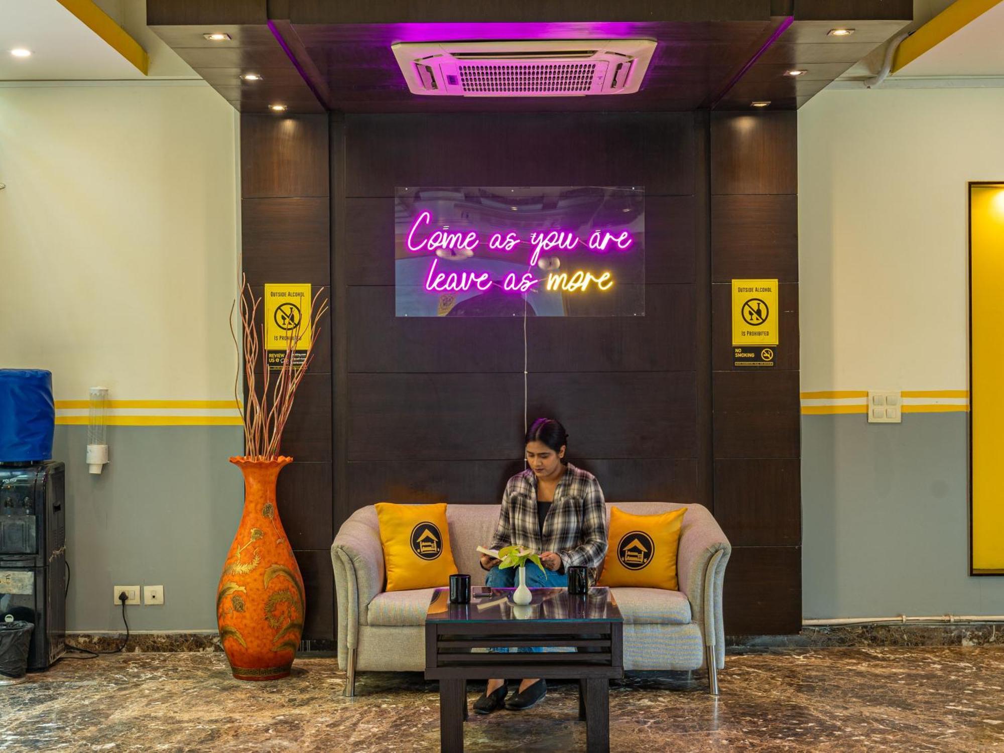 The Hosteller Delhi ニューデリー エクステリア 写真