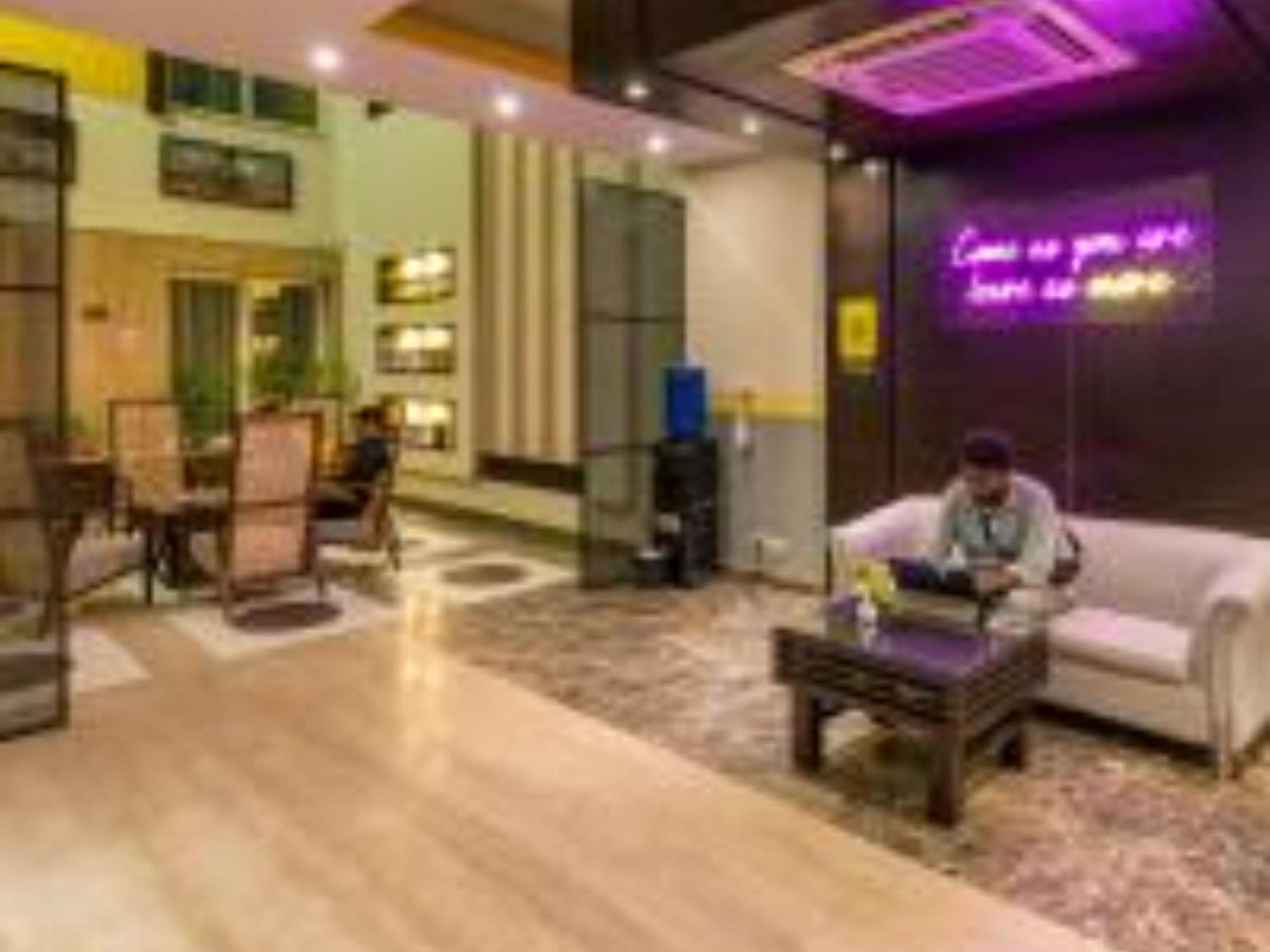 The Hosteller Delhi ニューデリー エクステリア 写真